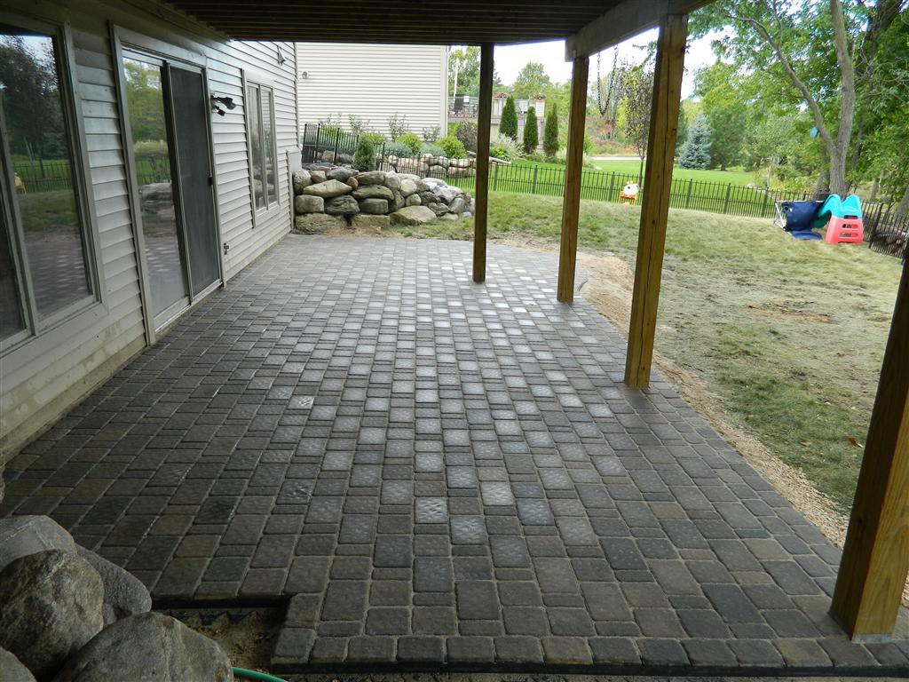 Woodbury paver patio